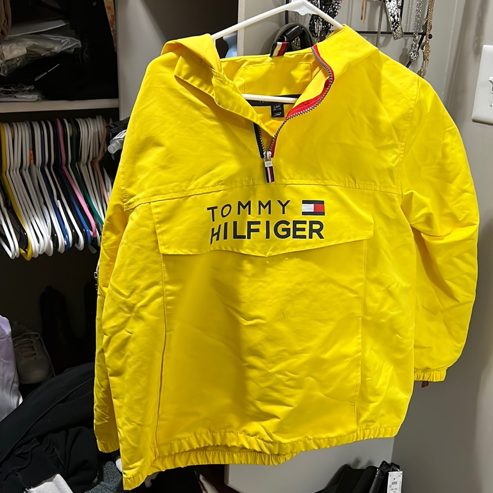 Hooded Tommy Hilfiger wind breaker